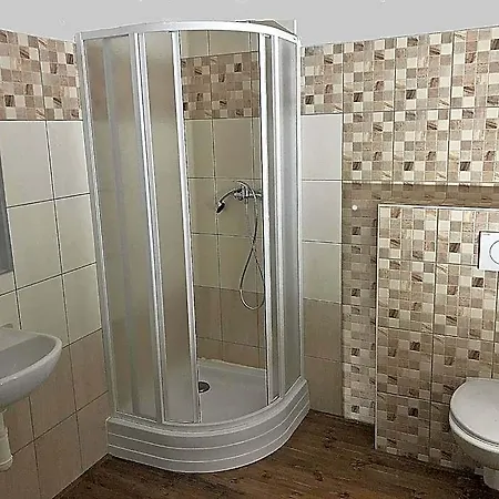 Rozmberk Hotell 3*